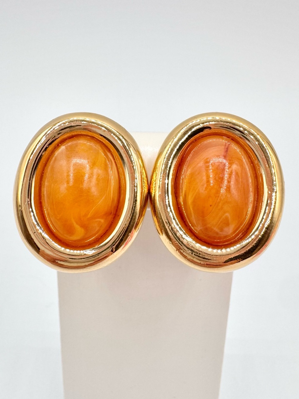 Vintage Ciner Orange Swirled Lucite Cabochon Clip On Earrings Chic Runway Signed